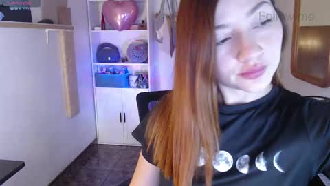 Snapshot of pixienaughty chatting on 10.24.25 Nani online show from 10.24.25