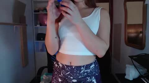 Snapshot of pixienaughty chatting on 10.27.25 Nani online show from 10.27.25