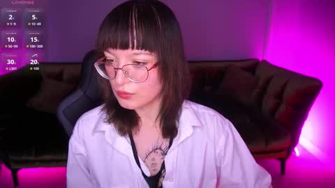 pixiepeachh online show from 11.04.25