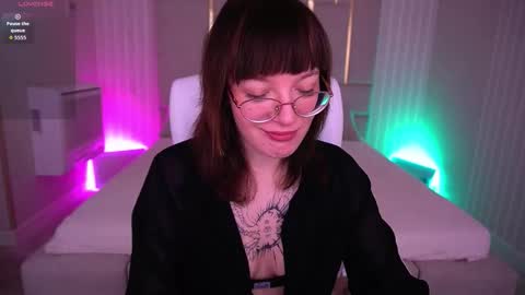 Snapshot of pixiepeachh chatting on 11.09.25 pixiepeachh online show from 11.09.25