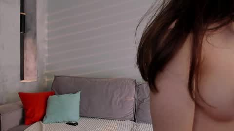 Snapshot of pixiesdoll chatting on 05.24.26 Mila online show from 05.24.26