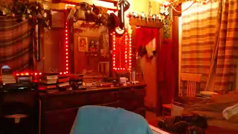 Izzy online show from 02.18.26