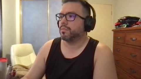 Snapshot of pjre23 chatting on 12.30.24 pjres room gay ballweight online show from 12.30.24