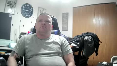 Snapshot of pkgotnos1 chatting on 11.25.25 pkgotnos1 online show from 11.25.25