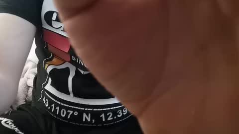 Snapshot of pladplad chatting on 12.04.24 PLADPLAS online show from 12.04.24