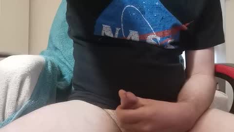 Snapshot of pladplad chatting on 01.22.25 PLADPLAS online show from 01.22.25