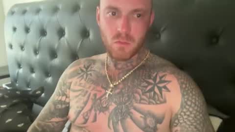 Snapshot of platinum_338 chatting on 09.10.25 platinum_338 online show from 09.10.25