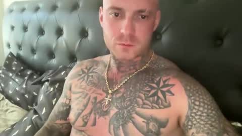 Snapshot of platinum_338 chatting on 09.14.25 platinum_338 online show from 09.14.25