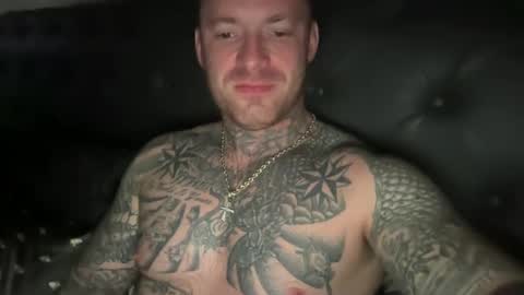 Snapshot of platinum_338 chatting on 09.29.25 platinum_338 online show from 09.29.25