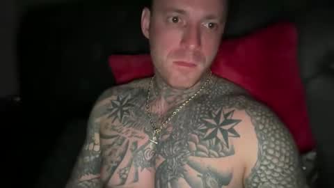 Snapshot of platinum_338 chatting on 10.29.25 platinum_338 online show from 10.29.25