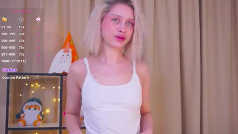 Snapshot of platinum_babe chatting on 10.29.25 Ennie online show from 10.29.25