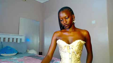 Snapshot of playboypetit chatting on 10.15.25 playboypetit online show from 10.15.25