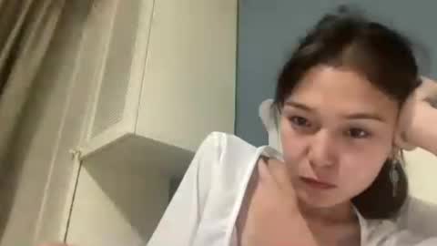 Minji online show from 07.28.26