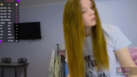 Snapshot of playful_mary chatting on 03.28.26 Masha online show from 03.28.26