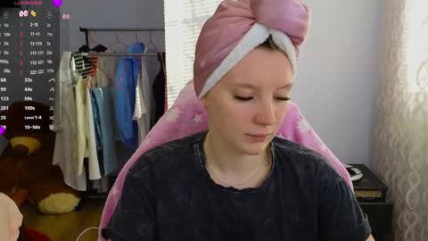 Snapshot of playful_mary chatting on 04.07.26 Masha online show from 04.07.26