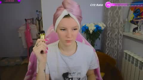 Snapshot of playful_mary chatting on 04.12.26 Masha online show from 04.12.26