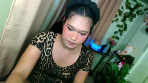 Snapshot of playful_sie chatting on 01.05.26 sie online show from 01.05.26