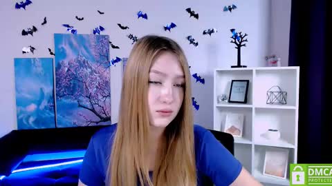 Snapshot of playful_sophie chatting on 12.20.24 Sophie online show from 12.20.24