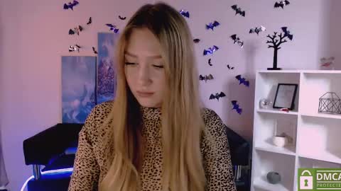 Snapshot of playful_sophie chatting on 12.24.24 Sophie online show from 12.24.24