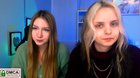 Snapshot of playful_sophie chatting on 12.30.24 Sophie online show from 12.30.24