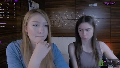 Snapshot of playful_sophie chatting on 01.27.25 Sophie online show from 01.27.25