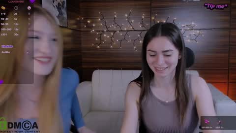 Snapshot of playful_sophie chatting on 01.27.25 Sophie online show from 01.27.25