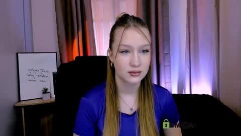 Snapshot of playful_sophie chatting on 01.30.25 Sophie online show from 01.30.25