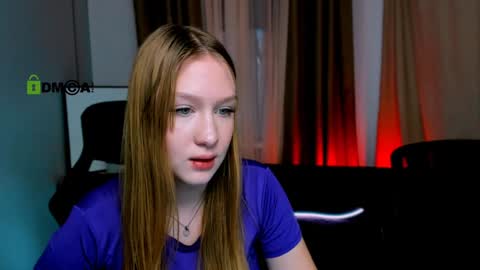 Snapshot of playful_sophie chatting on 02.07.25 Sophie online show from 02.07.25