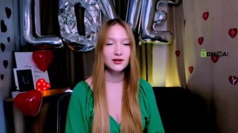 Snapshot of playful_sophie chatting on 02.14.25 Sophie online show from 02.14.25