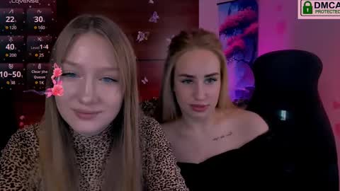 Snapshot of playful_sophie chatting on 02.26.25 Sophie online show from 02.26.25