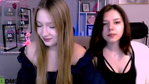 Snapshot of playful_sophie chatting on 03.01.25 Sophie online show from 03.01.25