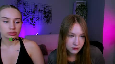 Snapshot of playful_sophie chatting on 09.23.25 Sophie online show from 09.23.25