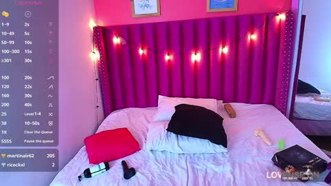 Snapshot of playfuljust_18 chatting on 12.14.24 SAMARA online show from 12.14.24