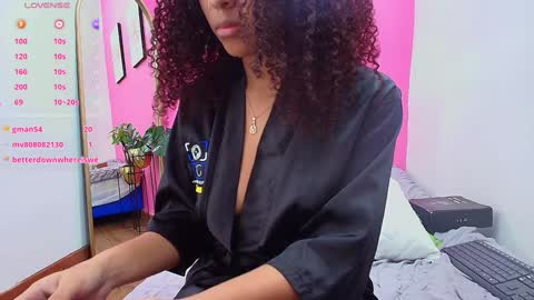 Snapshot of playfuljust_18 chatting on 01.22.25 SAMARA online show from 01.22.25