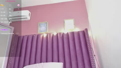 Snapshot of playfuljust_18 chatting on 09.28.25 SAMARA online show from 09.28.25