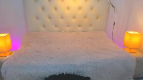 Snapshot of playfullmaniac chatting on 01.27.25 jen online show from 01.27.25