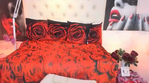 Snapshot of playfullmaniac chatting on 09.21.25 jen online show from 09.21.25