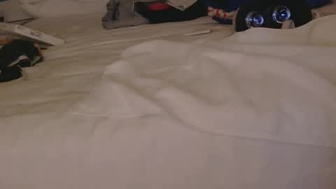 Snapshot of pleaseyou805 chatting on 01.12.26 Awesomefun online show from 01.12.26