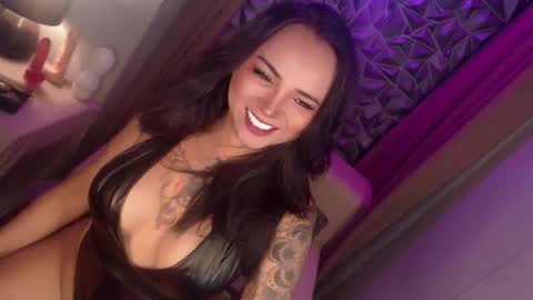 Snapshot of pleasurepleasermistress chatting on 11.04.25 Angel online show from 11.04.25