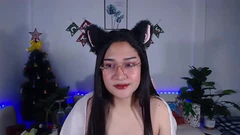Ploysai online show from 12.18.24