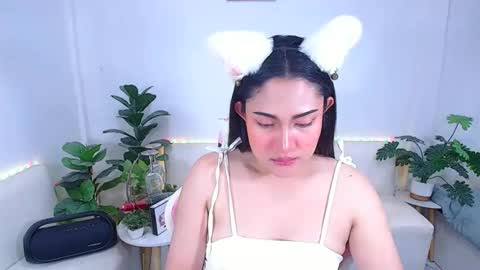 Snapshot of ploysaithailand chatting on 10.27.25 Ploysai online show from 10.27.25