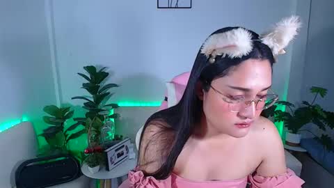 Snapshot of ploysaithailand chatting on 10.29.25 Ploysai online show from 10.29.25