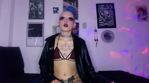 Snapshot of plutonbluemoon_999 chatting on 11.13.25 online show from 11.13.25