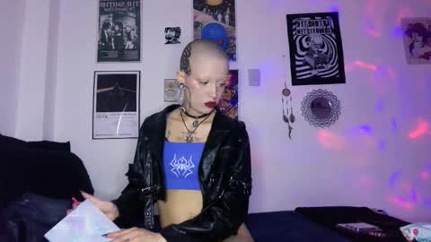 Snapshot of plutonbluemoon_999 chatting on 11.15.25 online show from 11.15.25