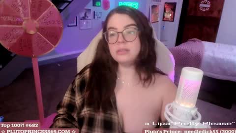 Snapshot of plutoprincess69 chatting on 02.22.25 Pluto Princess online show from 02.22.25