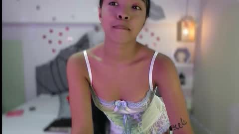 Snapshot of pocahontas_moon chatting on 10.29.25 Pocahontas online show from 10.29.25