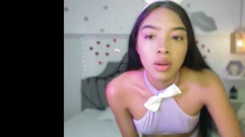 Snapshot of pocahontas_moon chatting on 10.31.25 Pocahontas online show from 10.31.25