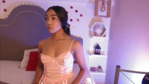 Snapshot of pocahontas_moon chatting on 01.19.26 Pocahontas online show from 01.19.26