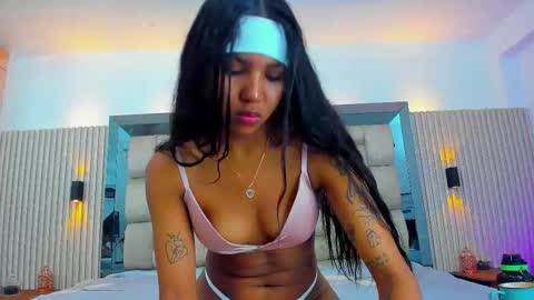 Snapshot of pocahontas_pow chatting on 11.17.25 Pocahontas online show from 11.17.25