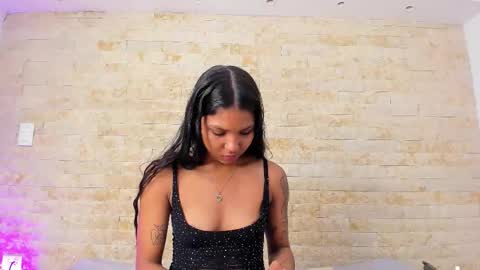 Snapshot of pocahontas_pow chatting on 11.18.25 Pocahontas online show from 11.18.25